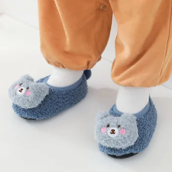 За новородени момчета и момичета, пролетно-есенна нескользящая обувки с чорапи на пода, 3D сладък cartoony мечка, детски обувки с чорапи за деца