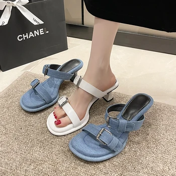 Летни модни дамски сандали 2023 година от деним, кожа с катарама на дебелите обувки, чехли с отворени пръсти в една дума на средно висок ток