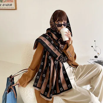 Марка приливи и отливи, нишевый шал с принтом азбука, дамски есен-зима от новата дизайнерска шал среден размер с пискюли