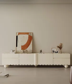 Модерен минималистичен шкаф в скандинавски стил, бежово-бяла дневна, домашен открит шкаф с боя