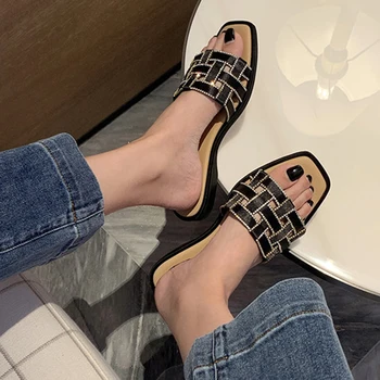 Черни сатенени тъкани дизайнерски чехли на равна подметка с отворени пръсти, блестящи кристални летни дамски сандали, ново записване, бели пързалки